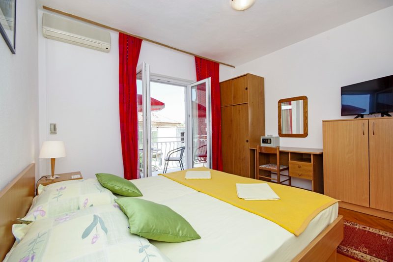 Apartman 4+2 — spavaća soba